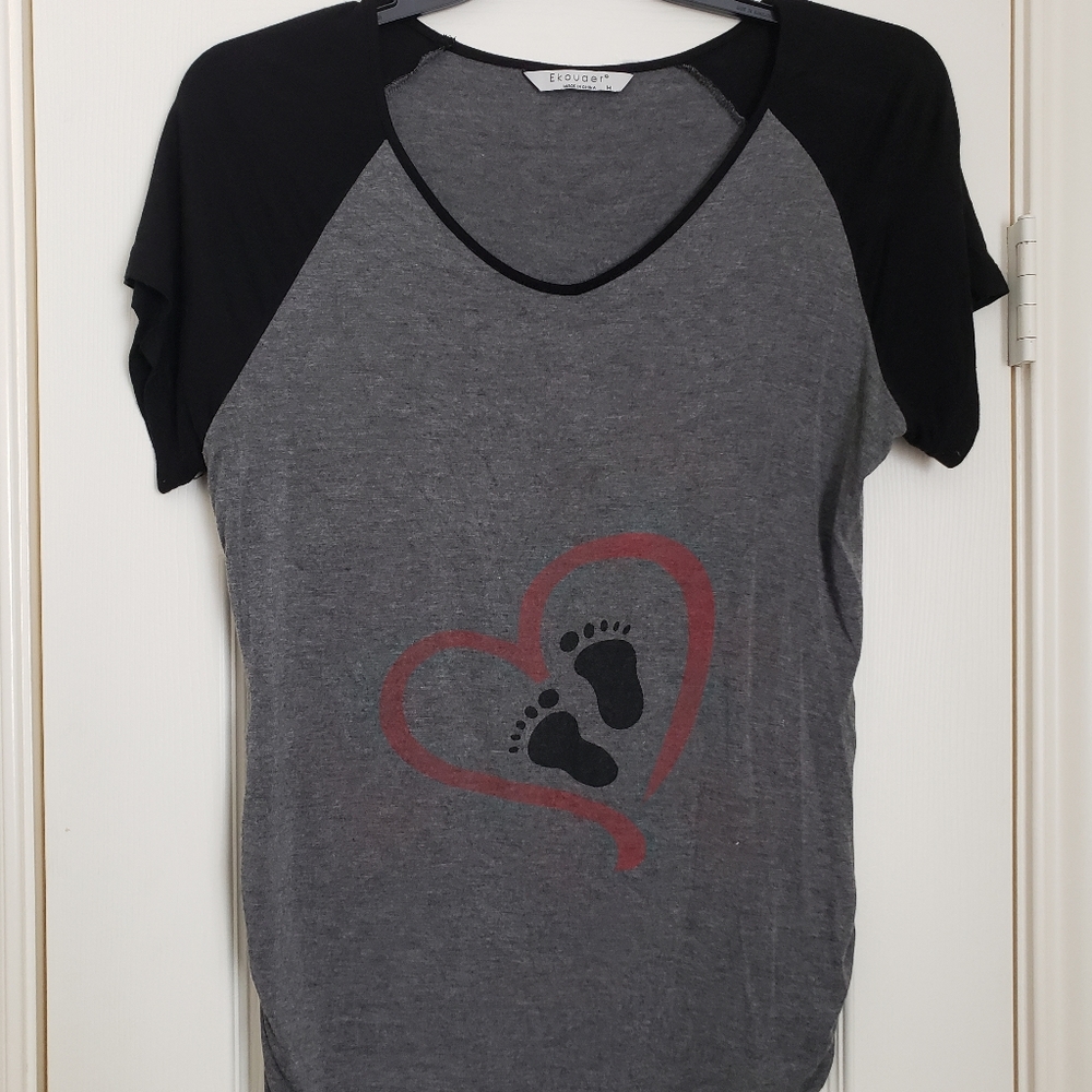 Cute Footprint Maternity Tshirt